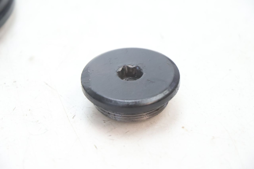 photo de STARTER CLUTCH COVER SUZUKI GSR 600 (2005 - 2012) - Markings and original references