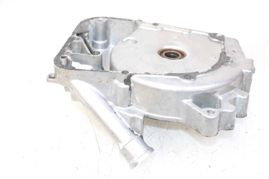 photo de STATOR COVER KYMCO AGILITY 4T 50 (2005 - 2018) - Fixing points details