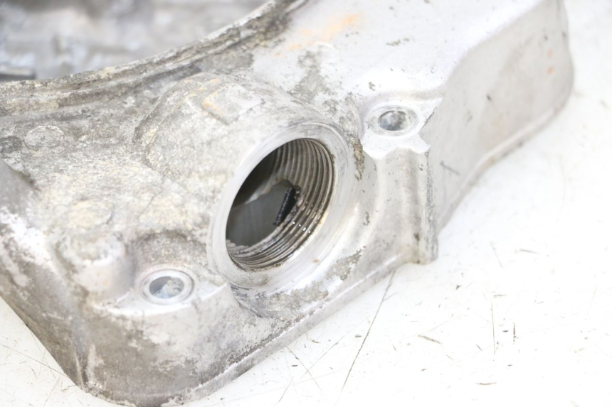 photo de STATOR COVER PEUGEOT VIVACITY 125 (2010 - 2017) - Fixing points details