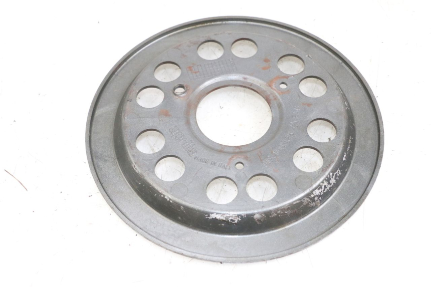 photo de REAR WHEEL SHAFT COVER APRILIA CLASSIC 125 (1995 - 2001) - Component detail