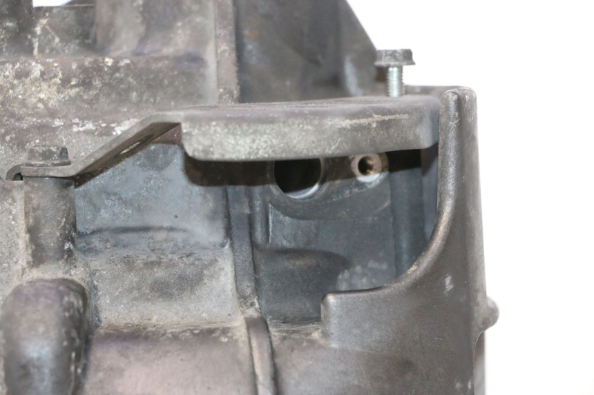 photo de REAR WHEEL SHAFT COVER HONDA FJS SILVER WING SILVERWING 400 (2005 - 2008) - Zoom on usage condition