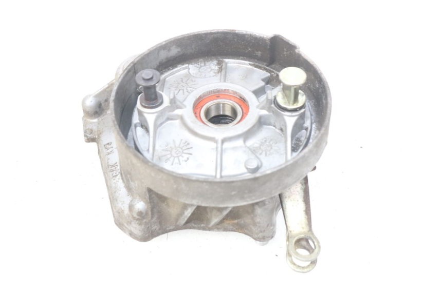 photo de REAR WHEEL SHAFT COVER KYMCO LIKE 2T 50 (2009 - 2018) - Zoom on usage condition