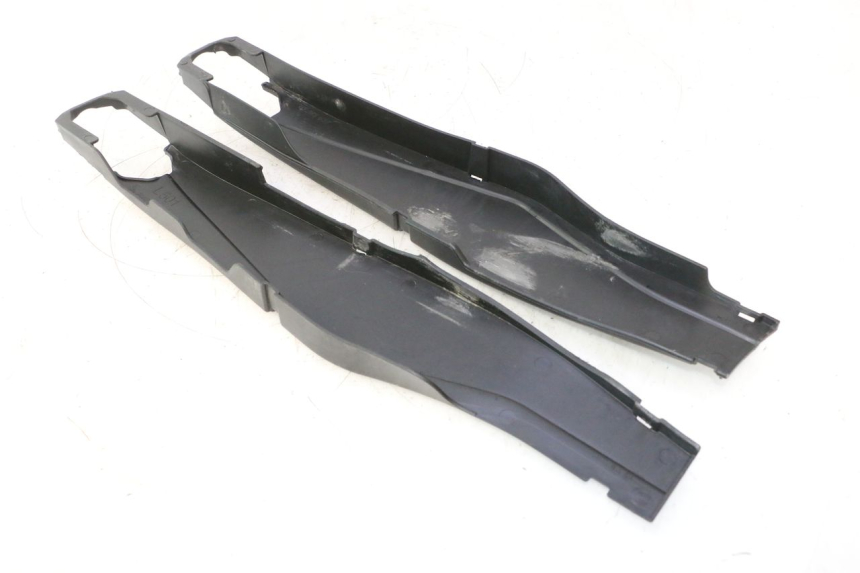 photo de REAR WHEEL SHAFT COVER HUSABERG TE 250 (2011 - 2014) - Technical close-up
