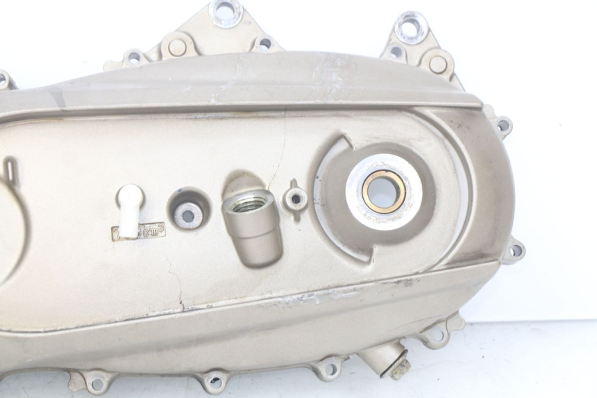 photo de REAR WHEEL SHAFT COVER YAMAHA XP T-MAX TMAX 500 (2004 - 2007) - Fixing points details
