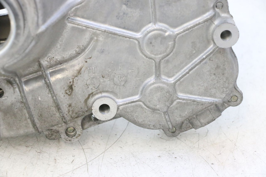 photo de DRIVE BELT COVER SUZUKI BURGMAN EXECUTIVE ABS 650 (2006 - 2012) - Fixing points details