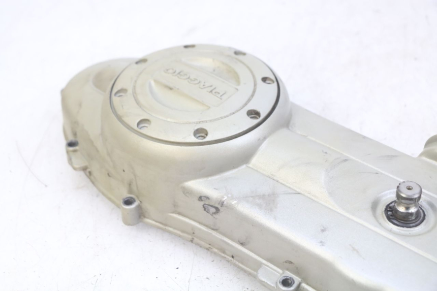 photo de VARIATOR COVER PIAGGIO FLY 4T 50 (2013 - 2017) - Fixing points details