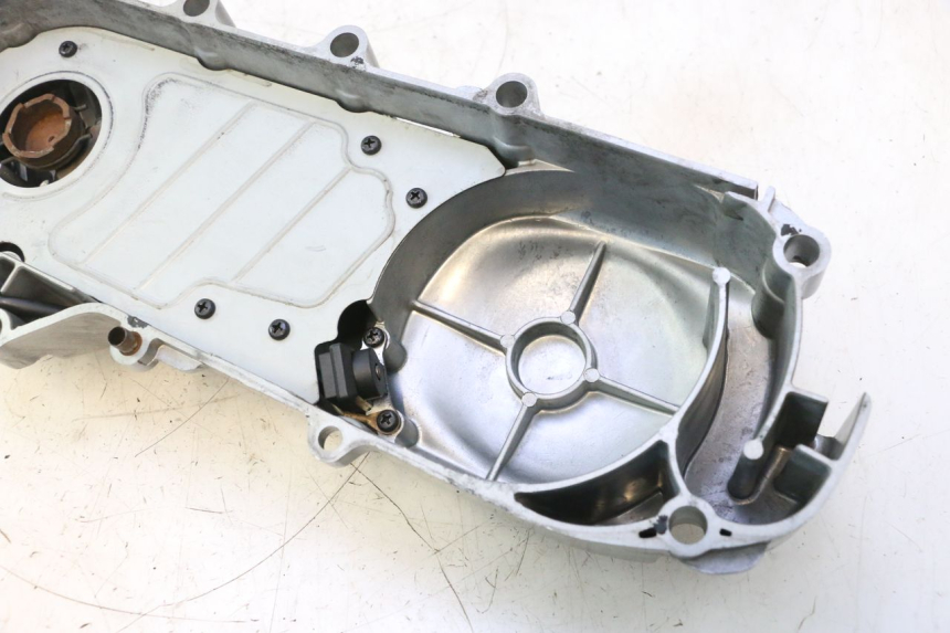 photo de VARIATOR COVER PEUGEOT KISBEE 4T 50 (2018 - 2022) - Distinctive features