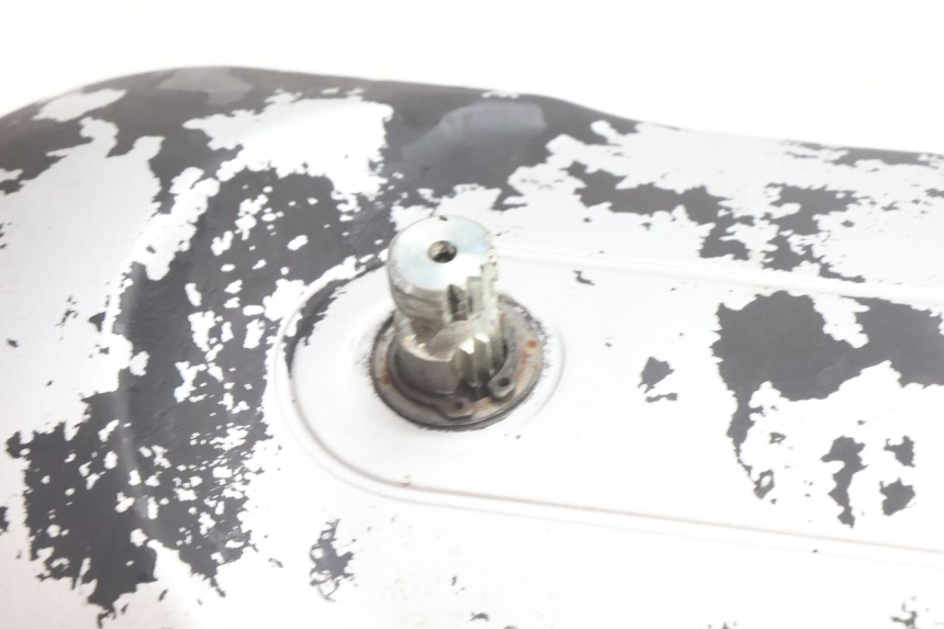 photo de VARIATOR COVER PIAGGIO NEW TYPHOON 50 (2018 - 2021) - Zoom on usage condition