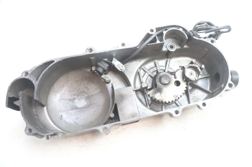 photo de DRIVE BELT COVER LAZIO RENO 50 (2016 - 2021) - Fixing points details