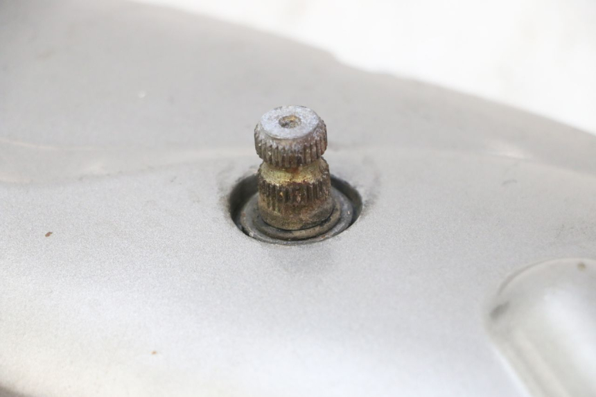 photo de VARIATOR COVER PGO RODOSHOW 2T 50 (2003 - 2007) - Fixing points details