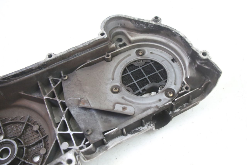 photo de DRIVE BELT COVER PEUGEOT SATELIS 250 (2006 - 2012) - Fixing points details