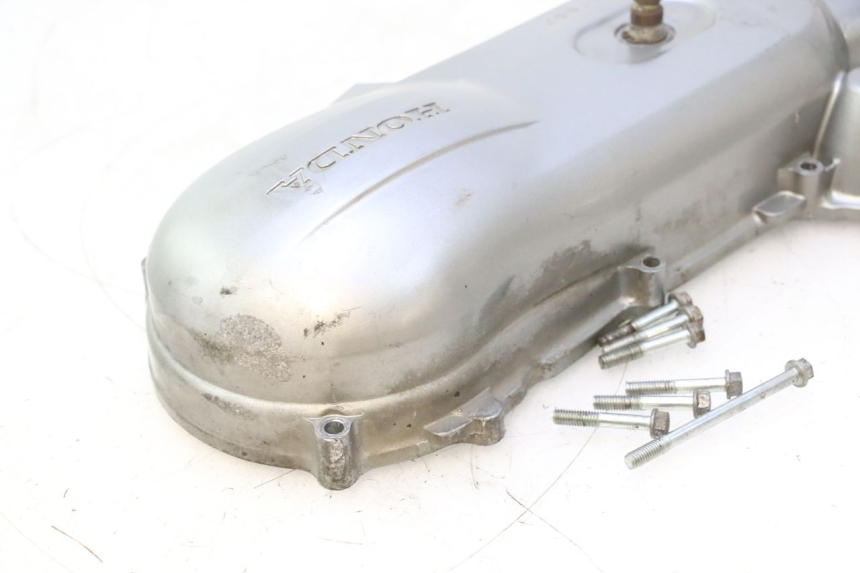 photo de VARIATOR COVER HONDA SCV LEAD 100 (2003 - 2007) - Technical close-up