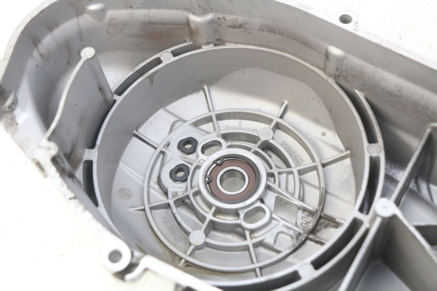 photo de VARIATOR COVER PIAGGIO VESPA GTS IGET ABS 125 (2017 - 2023) - Technical close-up