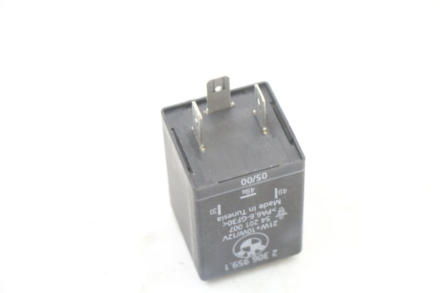 photo de FLASHER RELAY BMW C1 125 (2000 - 2003) - Zoom on usage condition