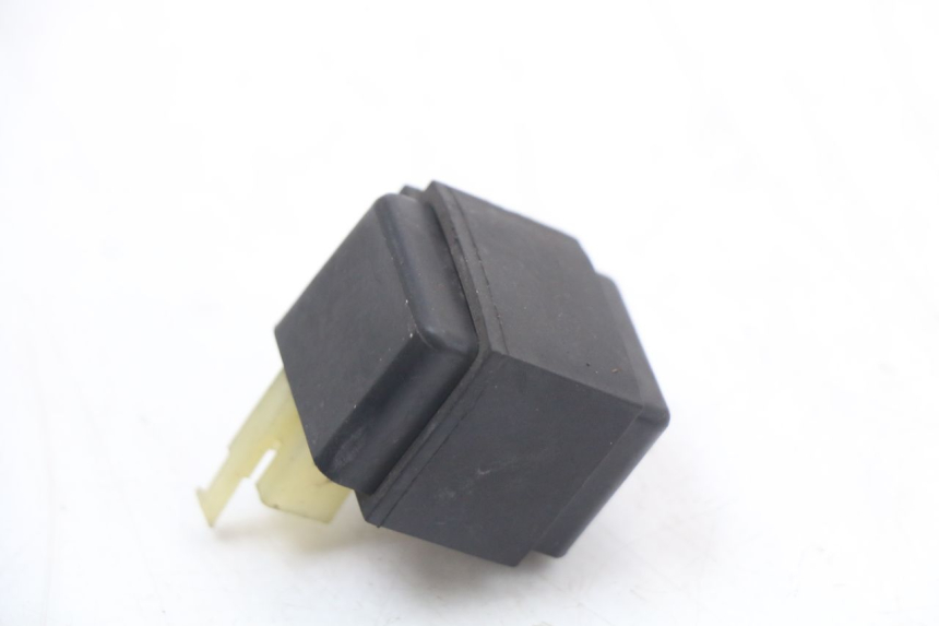 photo de FLASHER RELAY SUZUKI BURGMAN 125 (2007 - 2014) - Component detail