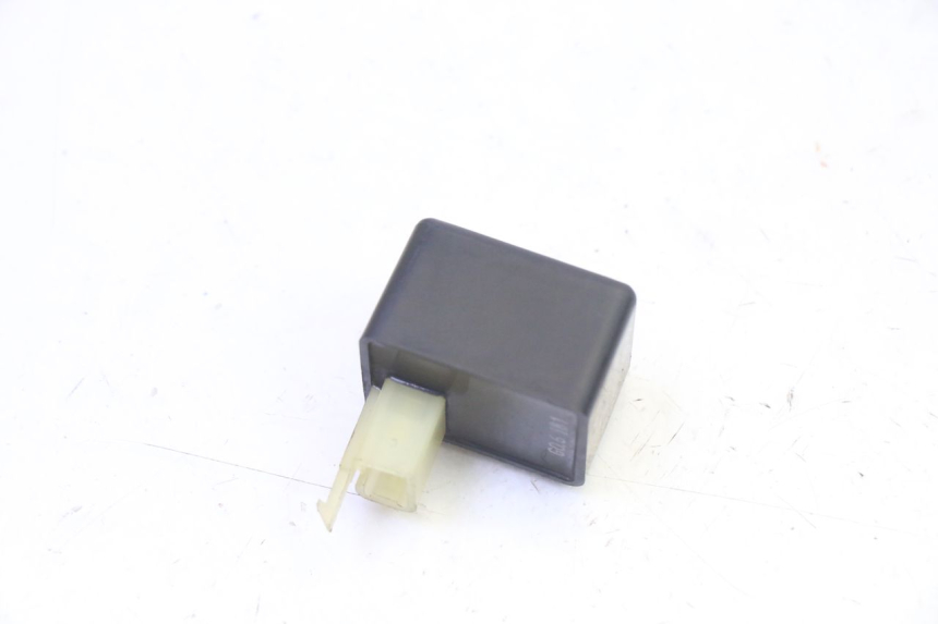 photo de FLASHER RELAY SUZUKI BURGMAN 125 (2007 - 2014) - Component detail