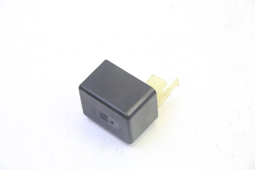 photo de FLASHER RELAY SUZUKI BURGMAN 125 (2007 - 2014) - Zoom on usage condition