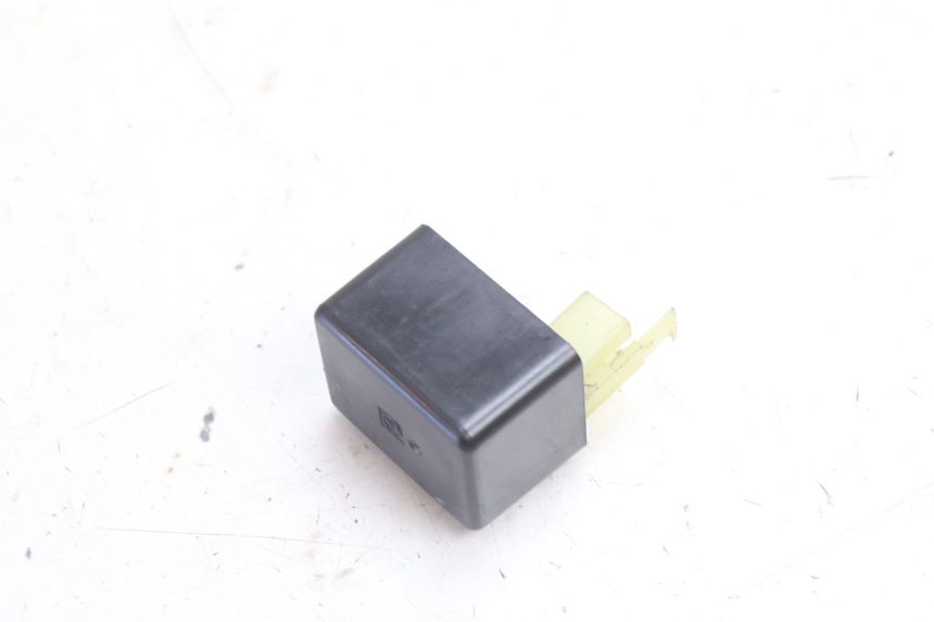 photo de FLASHER RELAY SUZUKI BURGMAN 125 (2007 - 2014) - Alternative perspective