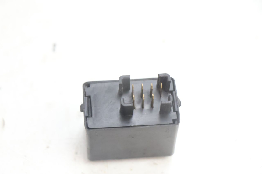 photo de TURN SIGNAL RELAY SUZUKI BURGMAN EXECUTIVE ABS 650 (2006 - 2012) - Zoom on usage condition