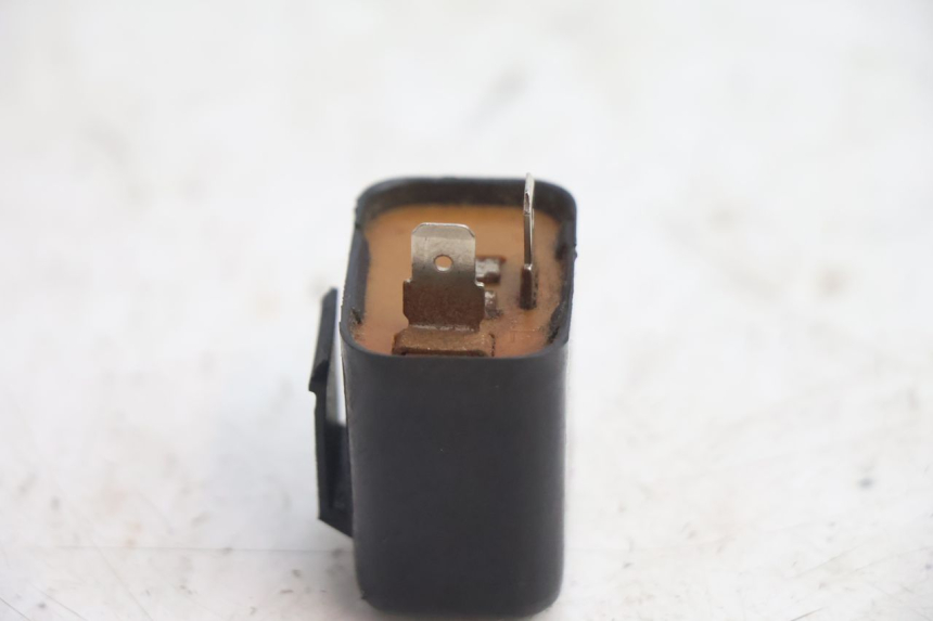 photo de TURN SIGNAL RELAY HONDA CB TWO FIFTY 250 (1991 - 2002) - Product overview