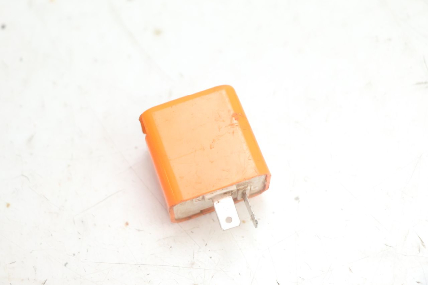 photo de TURN SIGNAL RELAY SUZUKI DR S 600 (1985 - 1989) - Main view
