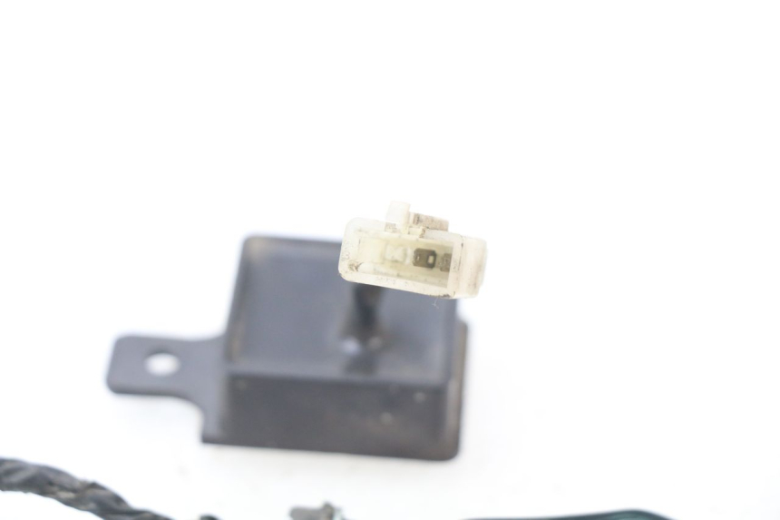 photo de TURN SIGNAL RELAY KAWASAKI ER-6 ER6 N 650 (2009 - 2011) - Zoom on usage condition