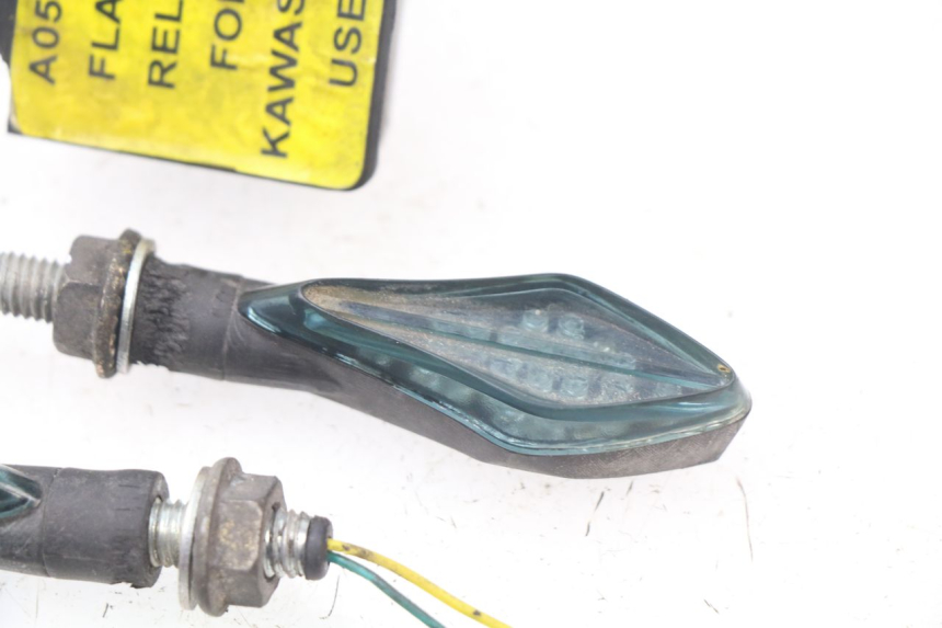 photo de TURN SIGNAL RELAY KAWASAKI ER-6 ER6 N 650 (2009 - 2011) - Alternative perspective