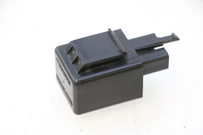 photo de TURN SIGNAL RELAY KAWASAKI ER-6 ER6 N 650 (2005 - 2009) - Zoom on usage condition