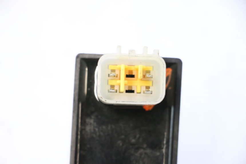 photo de TURN SIGNAL RELAY UNIT KEEWAY F-ACT FACT EVO 50 (2020 - 2026) - Alternative perspective