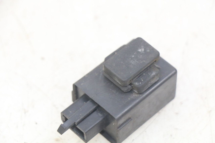 photo de FLASHER RELAY HONDA FES PANTHEON 2T 125 (1998 - 2002) - Component detail