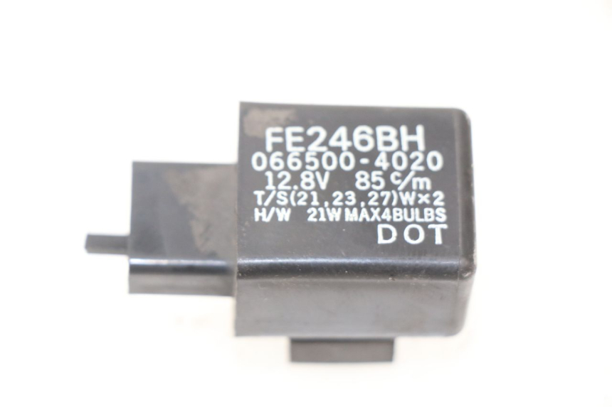 photo de FLASHER RELAY HONDA FES PANTHEON 125 (2003 - 2007) - Main view