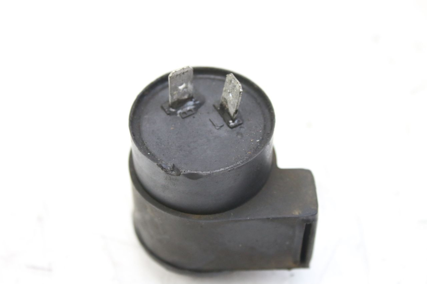 photo de FLASHER RELAY SYM FIDDLE 3 III 125 (2014 - 2020) - Zoom on usage condition