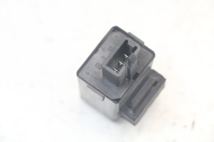 photo de FLASHER RELAY YAMAHA FJ 3CX 1200 (1986 - 1996) - Zoom on usage condition
