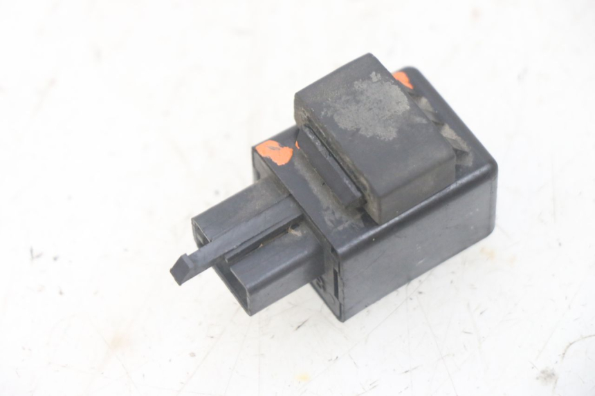 photo de TURN SIGNAL RELAY YAMAHA FJR ABS 1300 (2006 - 2012) - Zoom on usage condition