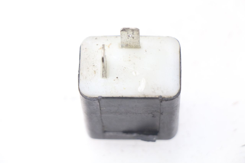 photo de TURN SIGNAL RELAY PIAGGIO FLY IE 125 (2012 - 2017) - Zoom on usage condition