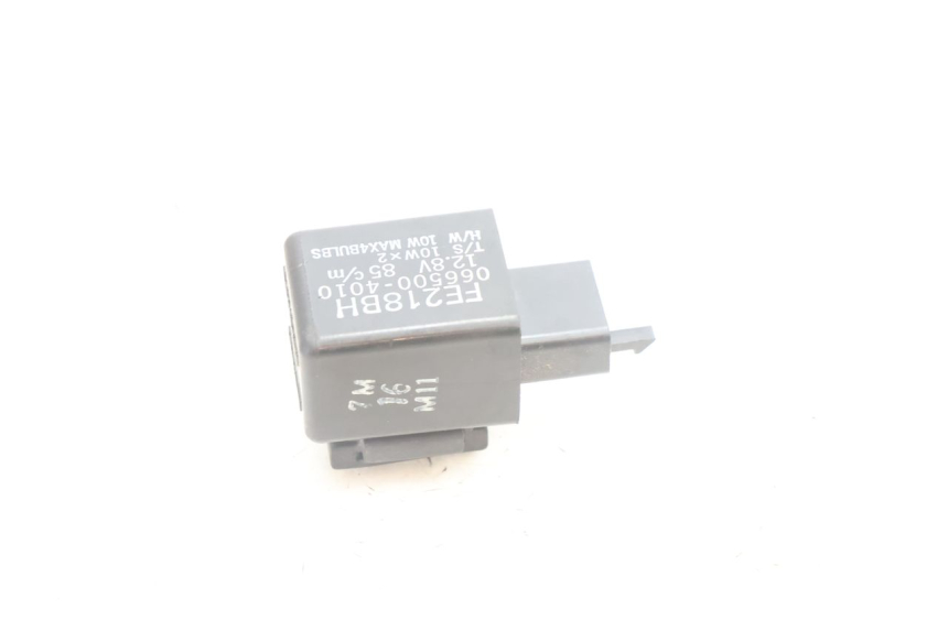 photo de TURN SIGNAL RELAY YAMAHA FZ8 800 (2010 - 2016) - Component detail