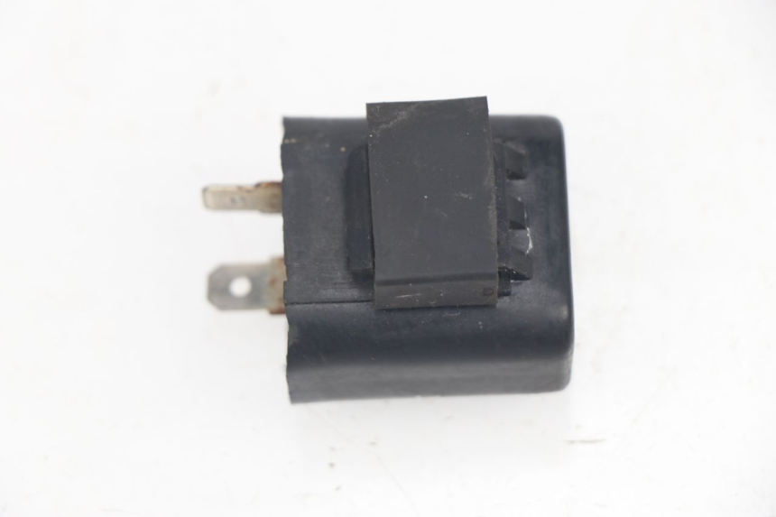 photo de TURN SIGNAL RELAY SUZUKI GN 125 (1997 - 2000) - Component detail