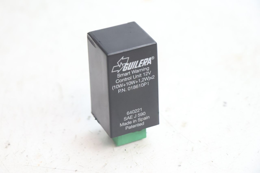 photo de TURN SIGNAL RELAY GILERA GP 800 (2007 - 2013) - Component detail