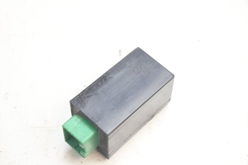 photo de TURN SIGNAL RELAY GILERA GP 800 (2007 - 2013) - Alternative perspective
