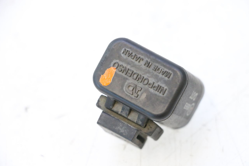 photo de TURN SIGNAL RELAY KAWASAKI GPX F ZX750F 750 (1986 - 1990) - Component detail