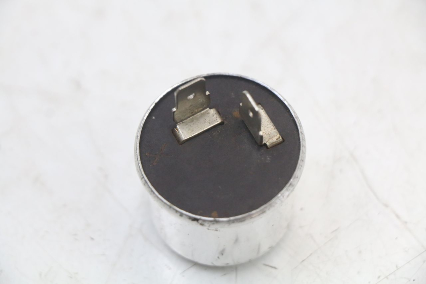 photo de TURN SIGNAL RELAY SUZUKI GSX E 250 (1982 - 1983) - Main view