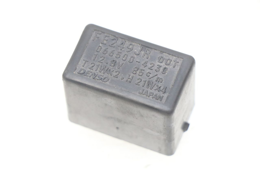 photo de TURN SIGNAL RELAY SUZUKI GSX-R GSXR 750 (2011 - 2016) - Main view