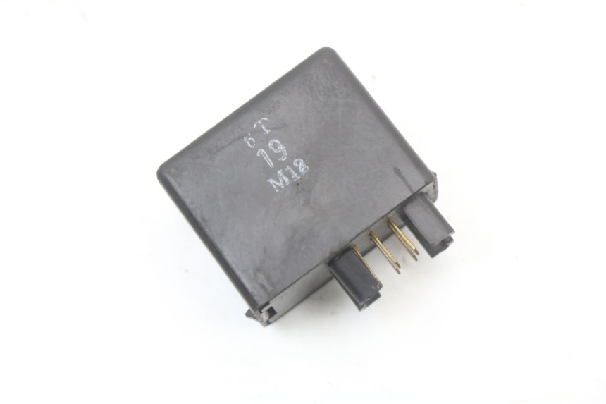 photo de TURN SIGNAL RELAY SUZUKI GZ MARAUDER 125 (1998 - 2004) - Main view
