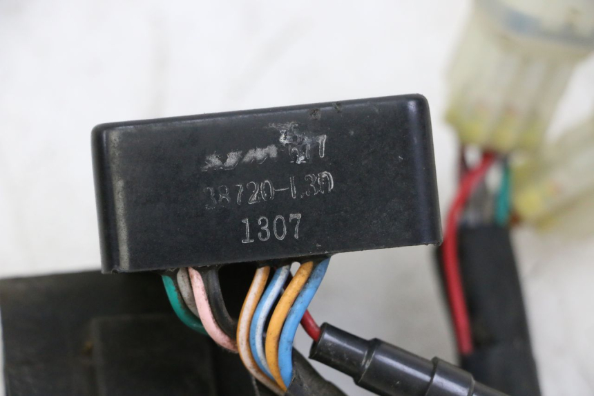 photo de TURN SIGNAL RELAY SYM JOYMAX 125 (2010 - 2017) - Alternative perspective