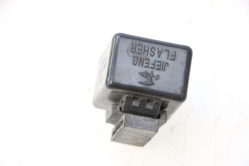 photo de TURN SIGNAL RELAY RIDE JUMP 2T 50 (2012 - 2017) - Alternative perspective
