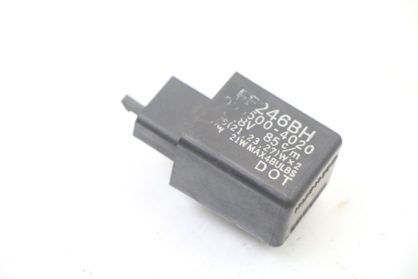 photo de TURN SIGNAL RELAY KAWASAKI ZR7 ZR-7 S 750 (1999 - 2004) - Component detail