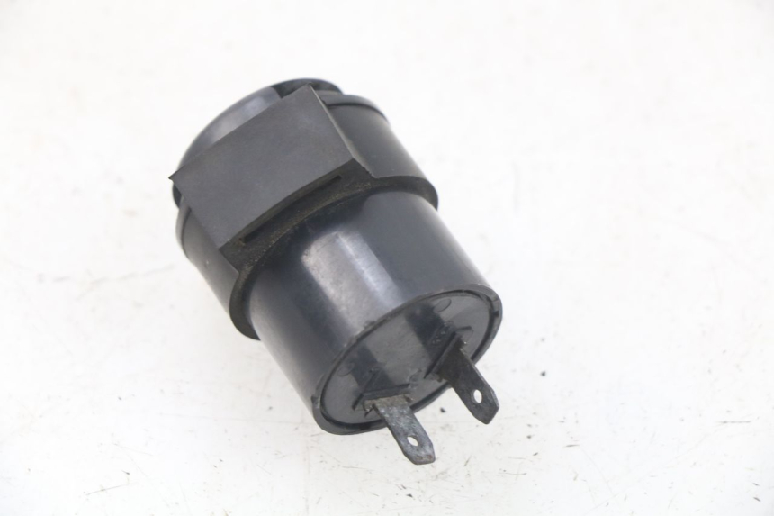 photo de FLASHER RELAY PEUGEOT KISBEE 2T 50 (2010 - 2017) - Component detail