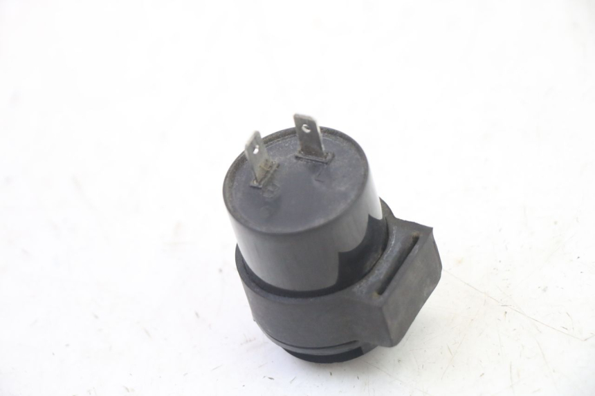 photo de FLASHER RELAY PEUGEOT KISBEE 4T 50 (2018 - 2022) - Zoom on usage condition