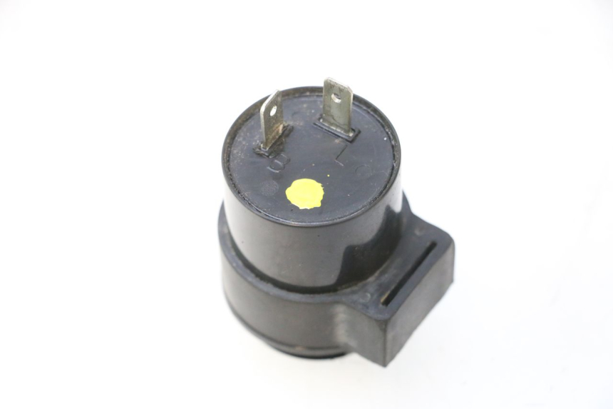 photo de TURN SIGNAL RELAY PEUGEOT KISBEE 4T 50 (2023 - 2026) - Zoom on usage condition