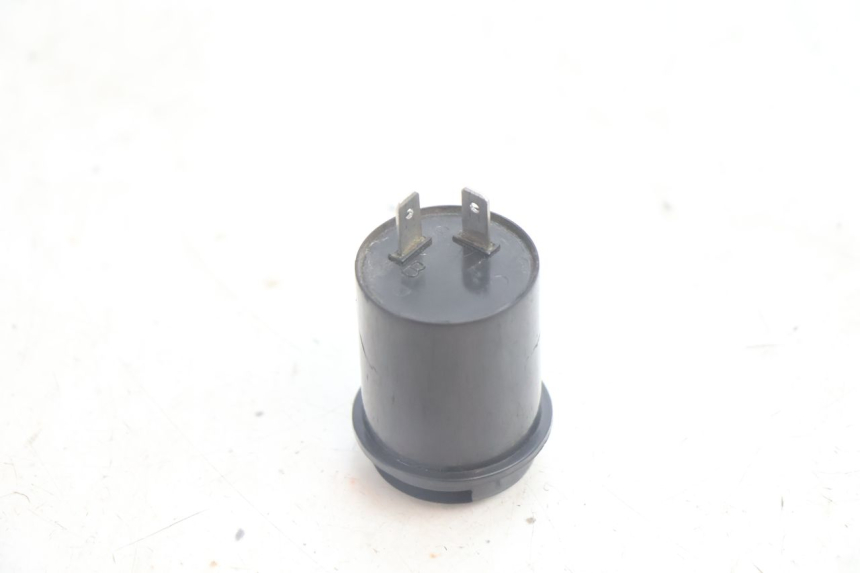 photo de FLASHER RELAY PEUGEOT KISBEE 4T 50 (2018 - 2022) - Alternative perspective
